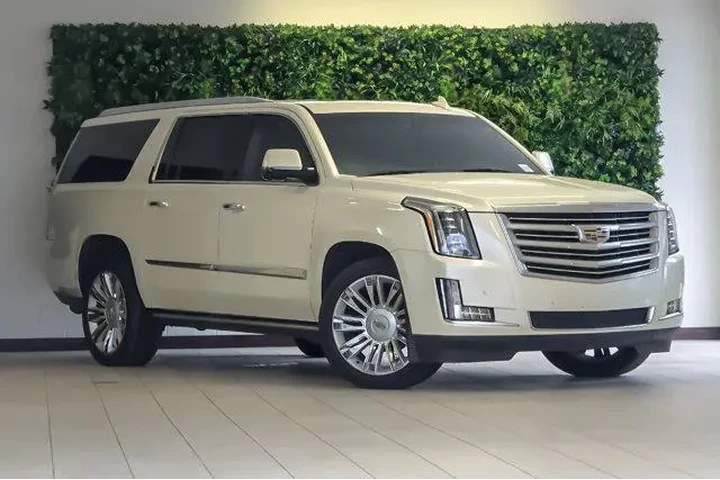 $21777 : Cadillac Escalade ESV 2015 4 image 1