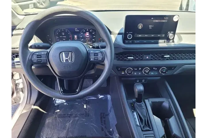 $26899 : Honda Accord 2024 EX 4dr Sed image 9