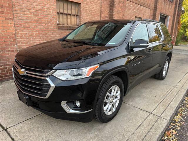 $22000 : 2021 Traverse LT Cloth image 2