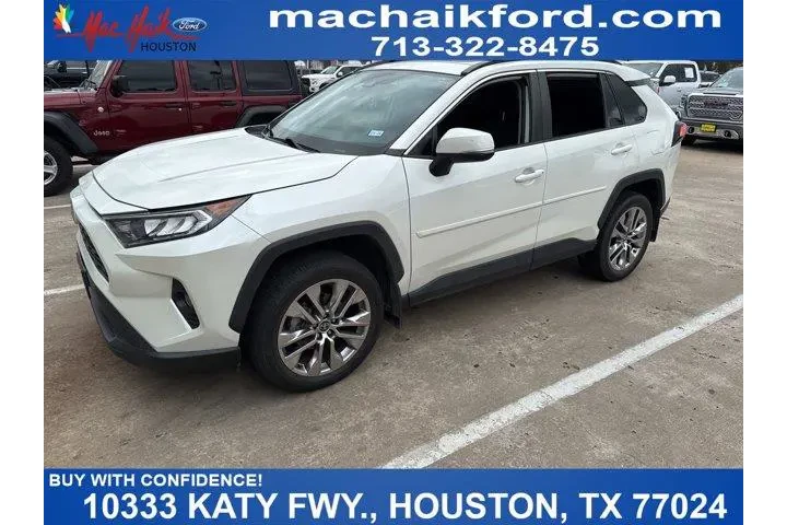 $32991 : Toyota RAV4 2021 XLE Premium image 1