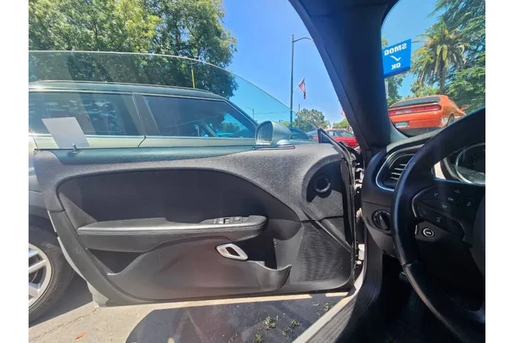 $17590 : 2016 Challenger SXT image 10