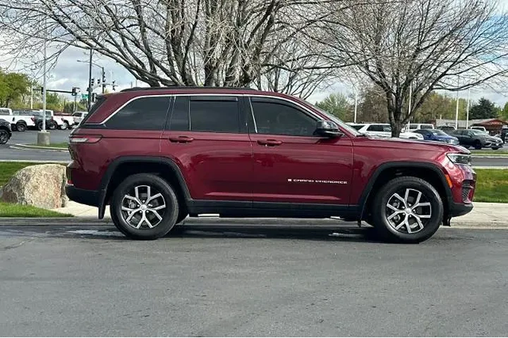 $32995 : Jeep Grand Cherokee 2025 4x4 image 8