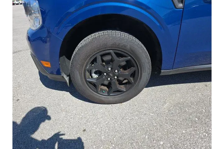 $29900 : Ford Maverick 2024 AWD XLT 4 image 9