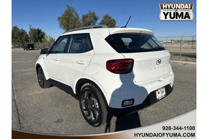 $23995 : Hyundai VENUE 2026 SEL 4dr C image 2
