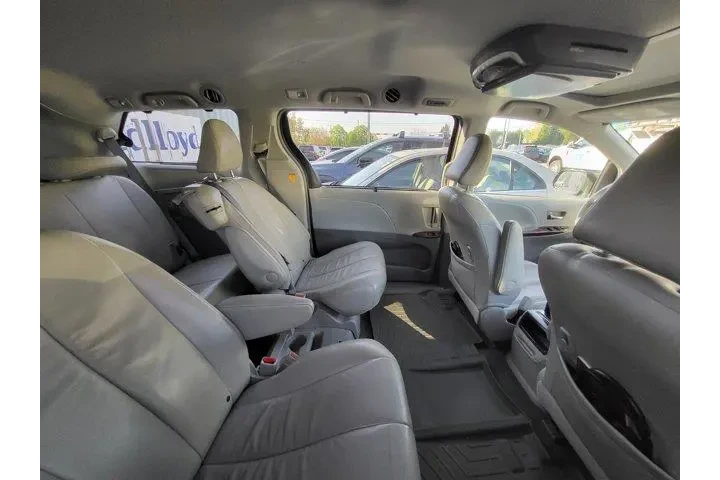 $9951 : Toyota Sienna 2012 XLE 7-Pas image 9