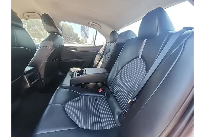 $17997 : Toyota Camry 2022 SE 4dr Sed image 8