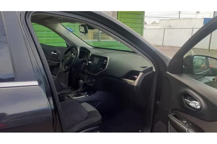 $8450 : 2014 Cherokee Latitude image 7