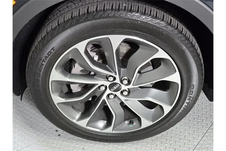 $39099 : Lincoln Nautilus 2022 AWD Re image 10