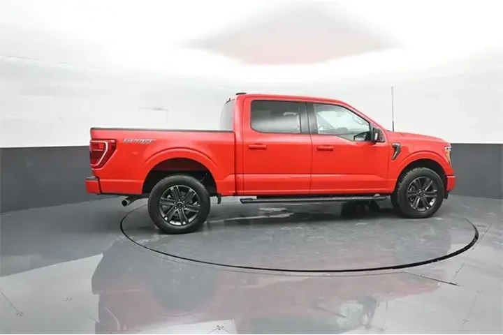 $39774 : Ford F-150 2023 4x4 XLT 4dr image 8