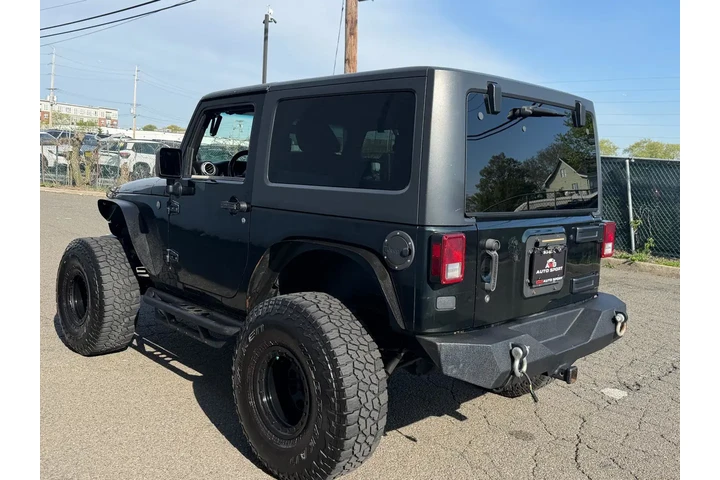 $10488 : 2012 Wrangler 4WD 2dr Sahara image 4