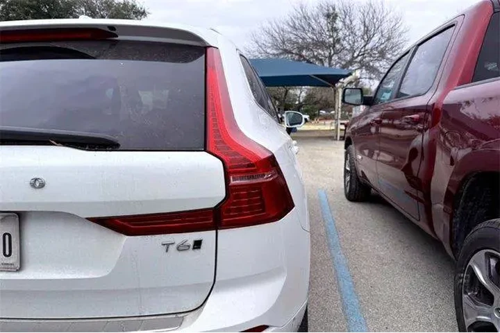 $20764 : Volvo XC60 2018 AWD T6 Momen image 6