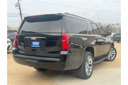 $19990 : 2017 Suburban LT thumbnail