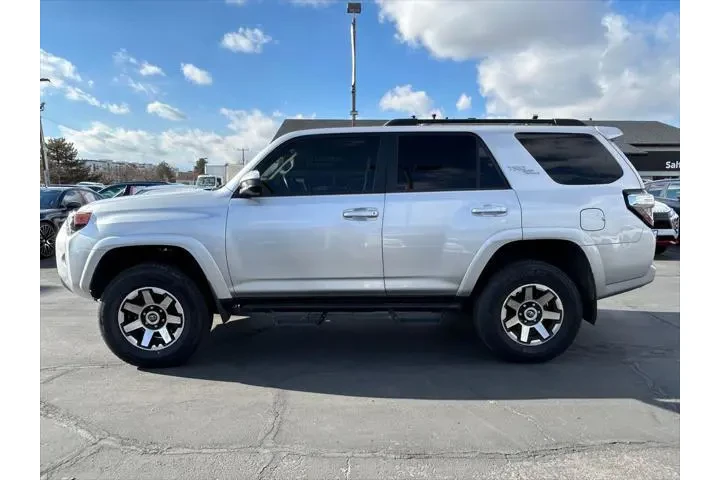$28557 : Toyota 4Runner 2019 4x4 TRD image 6