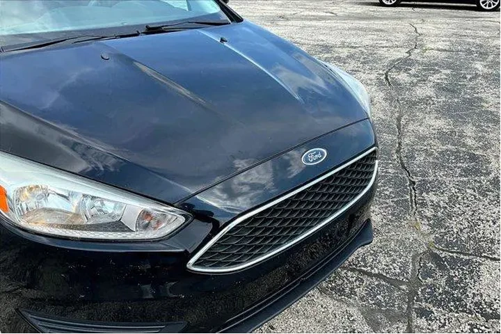 $13991 : Ford Focus 2017 SE 4dr Sedan image 3