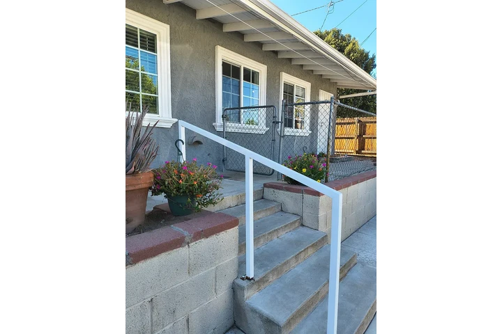 $1000 : Apartment Cozy for You image 2