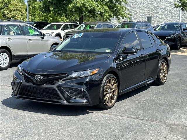 PRE-OWNED 2023 TOYOTA CAMRY image 5