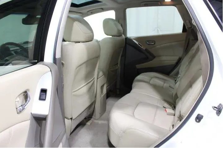 $9982 : Nissan Murano 2012 S 4dr SUV image 4