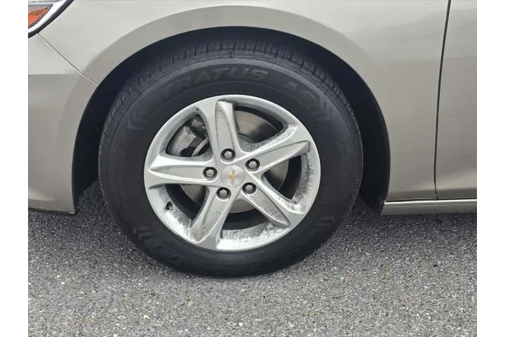 $19995 : Chevrolet Malibu 2024 LT 4dr image 9
