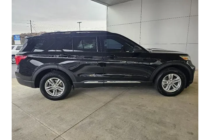 $27990 : Ford Explorer 2022 AWD XLT 4 image 6