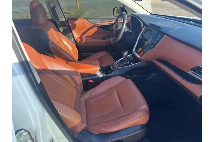 $23900 : 2020 Legacy Touring XT image 10