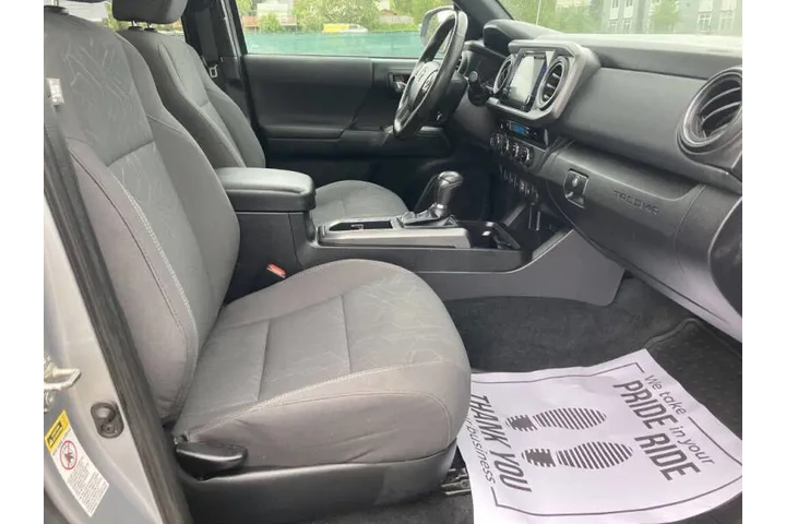 $31999 : 2016 Tacoma image 9