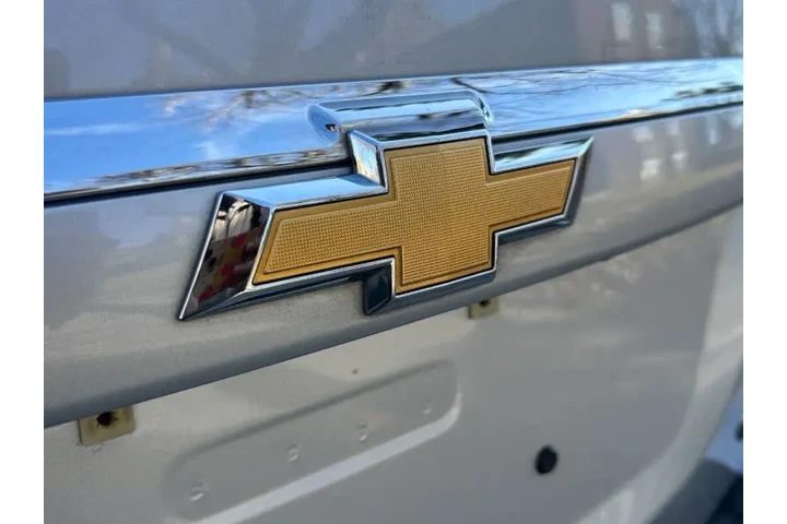 $8900 : 2016 Equinox LS image 10