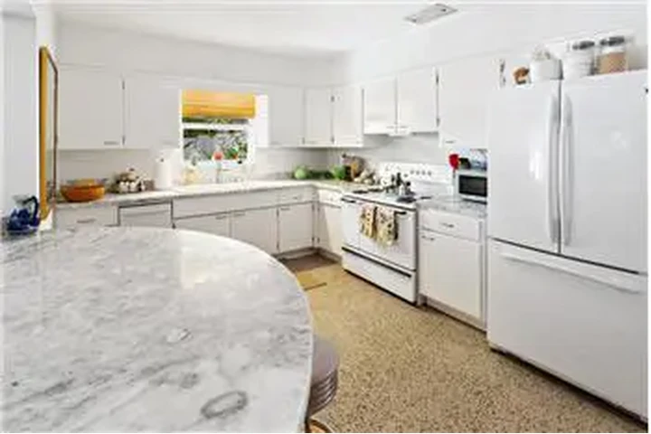 $5995 : Rental property with 3 bedro image 1