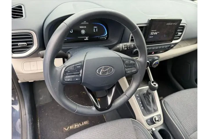 $21866 : Hyundai VENUE 2025 Limited 4 image 7