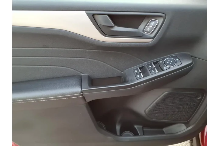 $23963 : Ford Escape 2022 AWD SE 4dr image 9