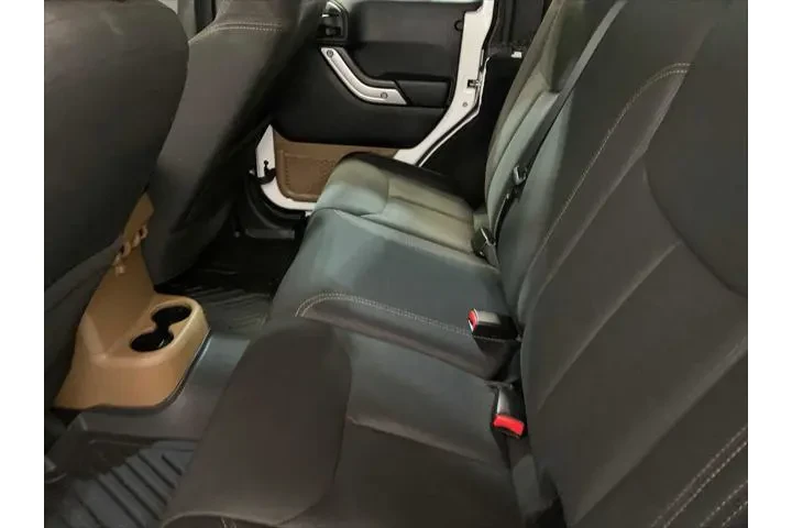 $22689 : Jeep Wrangler Unlimited 2015 image 5