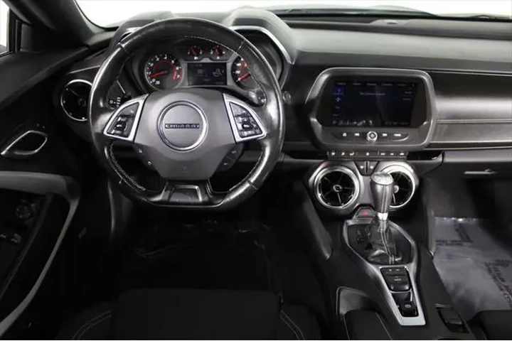 $26533 : Chevrolet Camaro 2021 LT1 2d image 9