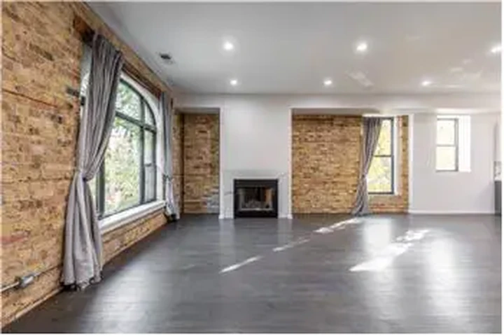 $4595 : Rental property with 3 bedro image 2