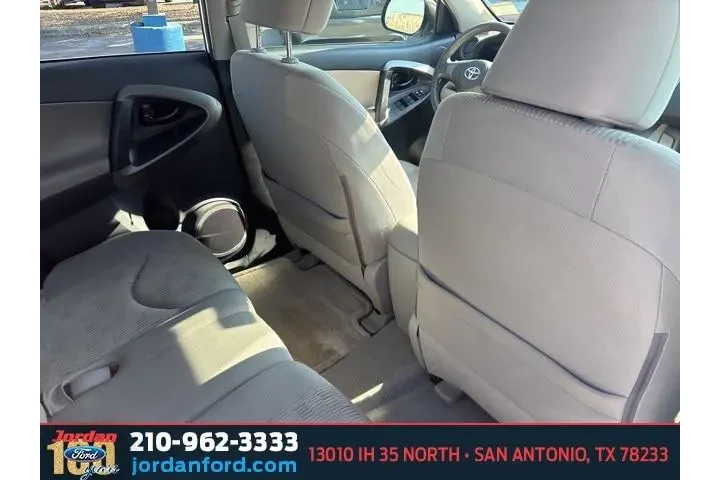 $11995 : Toyota RAV4 2011 Base 4dr SU image 8