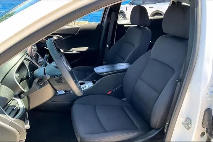 $20197 : Chevrolet Malibu 2024 LT 4dr image 7