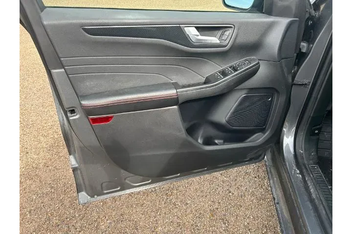 $23859 : Ford Escape 2024 ST-Line 4dr image 10