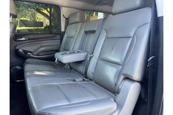 $12999 : 2018 Suburban LT image 9