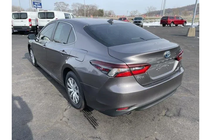 $23988 : Toyota Camry Hybrid 2022 LE image 3