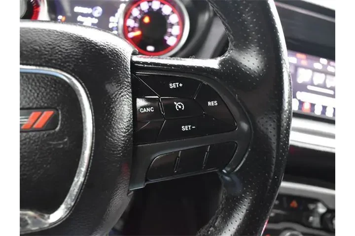 $20527 : Dodge Challenger 2018 R/T 2d image 6