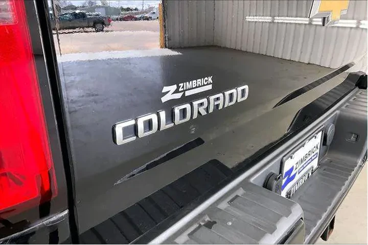 $27490 : Chevrolet Colorado 2017 4x4 image 9