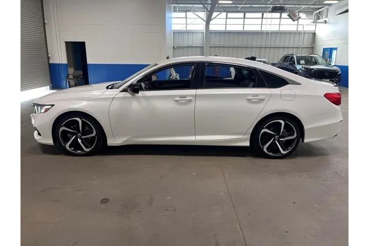 $23978 : Honda Accord 2021 Sport Spec image 6