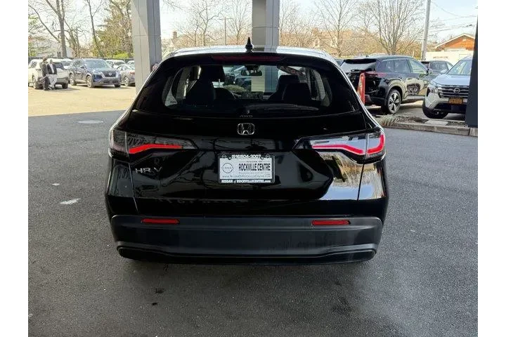 Honda HR-V 2024 AWD LX 4dr C image 6