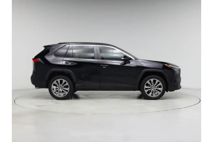 $28998 : Toyota RAV4 2023 XLE Premium image 7