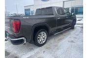 $35900 : GMC Sierra 1500 2020 4x4 SLT thumbnail