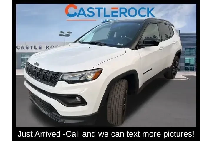 $27798 : Jeep Compass 2023 4x4 Latitu image 1