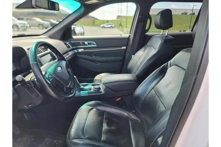 $12990 : Ford Explorer 2016 AWD Limit image 5