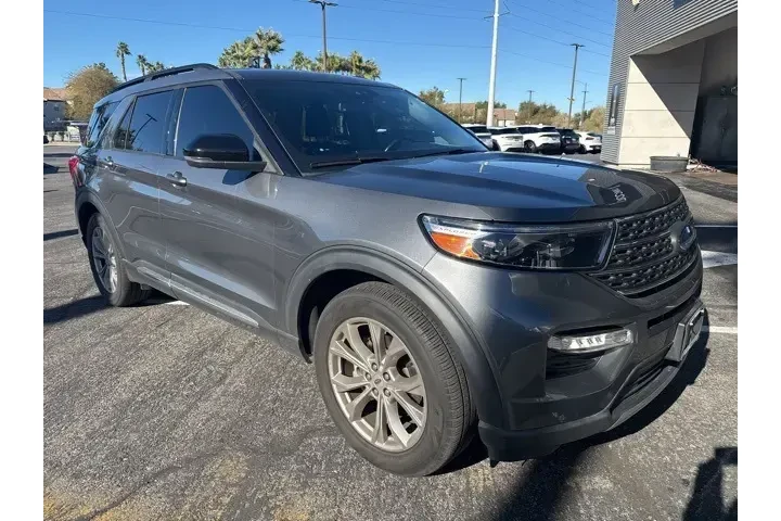 $27945 : Ford Explorer 2022 XLT 4dr S image 3