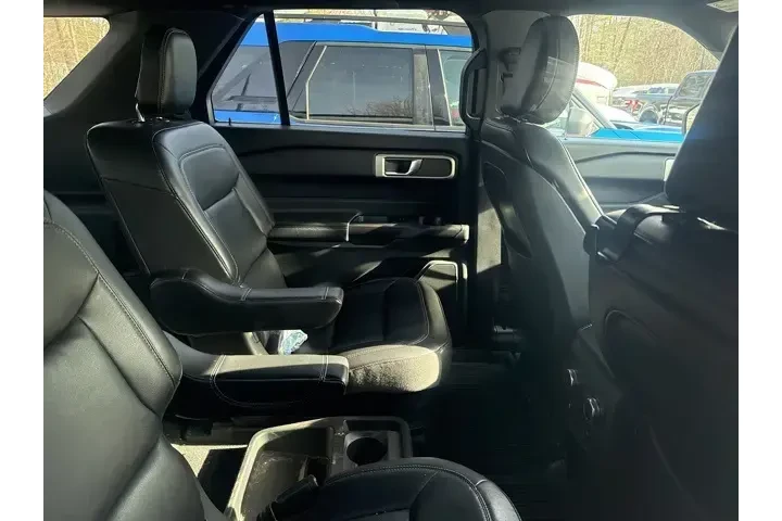 $21347 : Ford Explorer 2020 AWD XLT 4 image 5