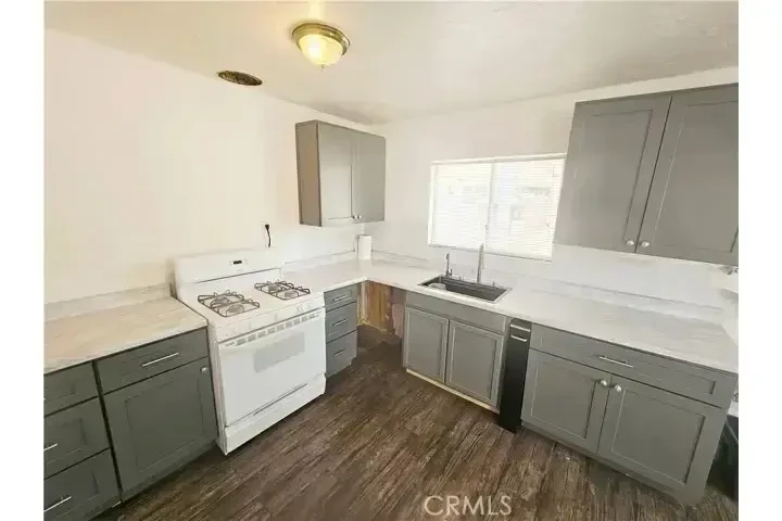 RENTO CASA EN POMONA/91766 image 6