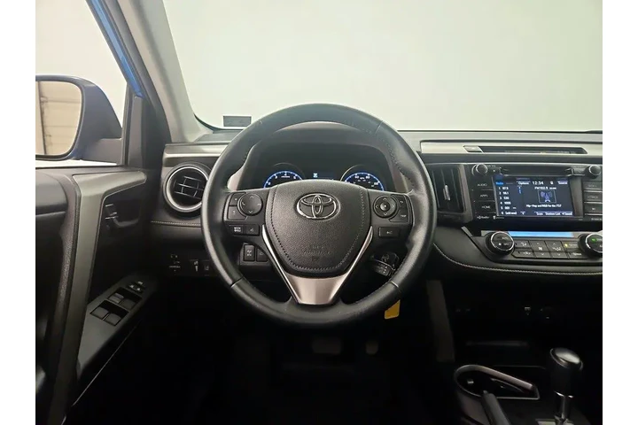 $18998 : Toyota RAV4 2017 AWD XLE 4dr image 10