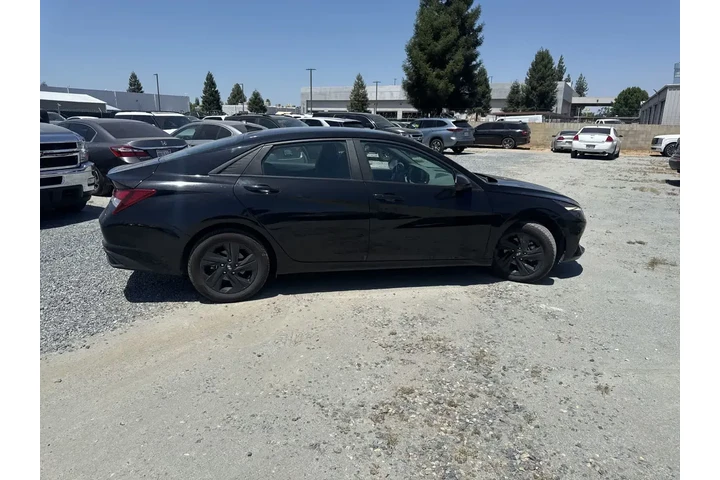 $16699 : Hyundai ELANTRA 2023 SEL 4dr image 4